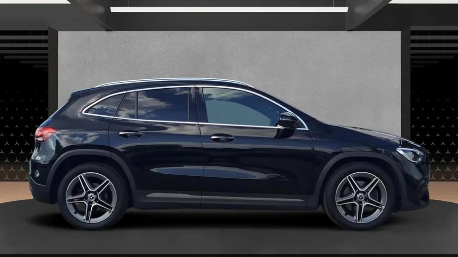 MERCEDES-BENZ GLA -