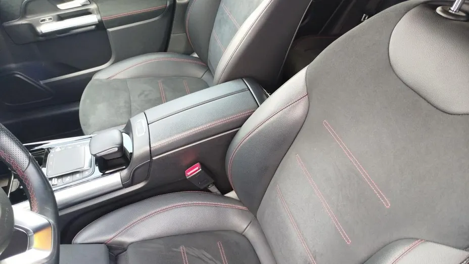 MERCEDES-BENZ GLA -