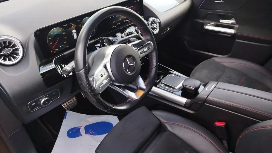 MERCEDES-BENZ GLA -