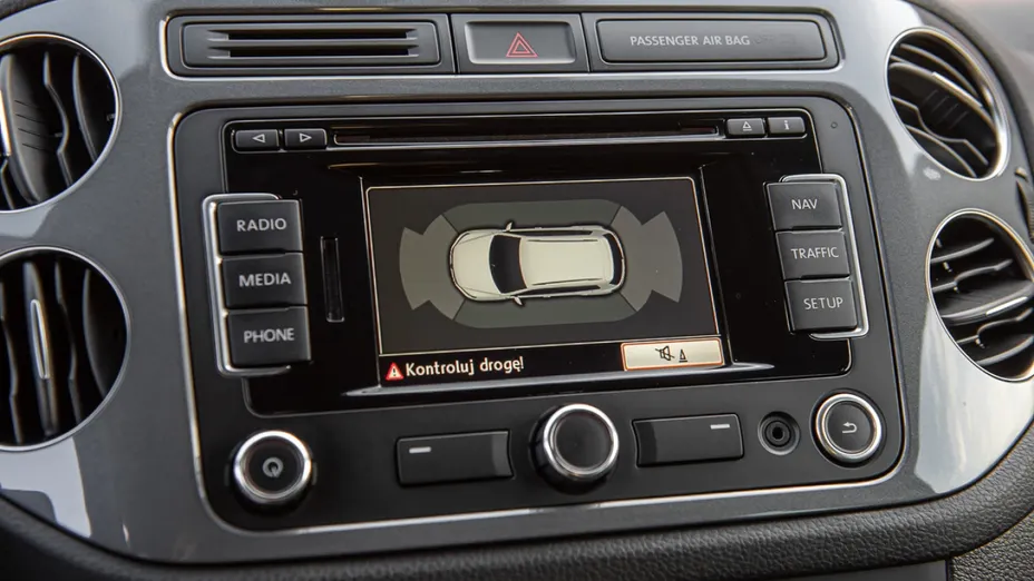 VOLKSWAGEN Tiguan -