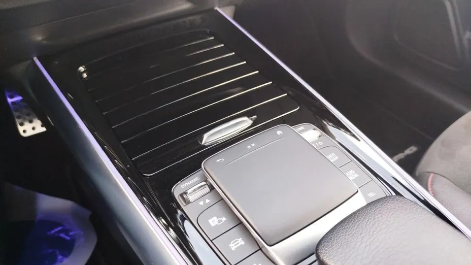 MERCEDES-BENZ GLA -