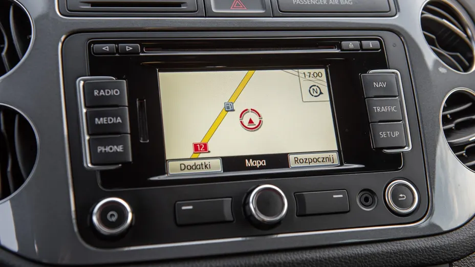 VOLKSWAGEN Tiguan -