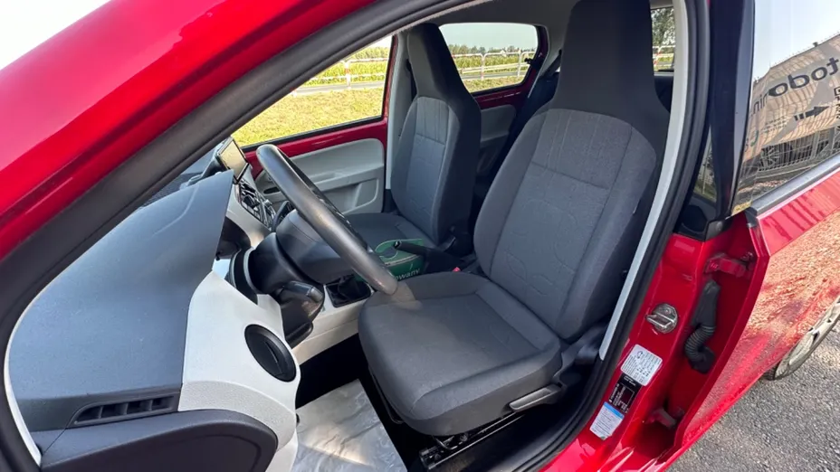 VOLKSWAGEN up! -