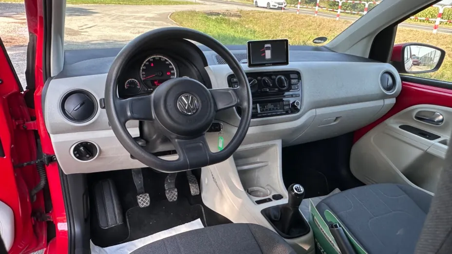 VOLKSWAGEN up! -