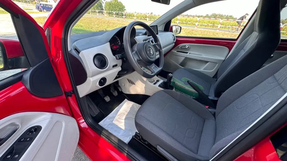 VOLKSWAGEN up! -