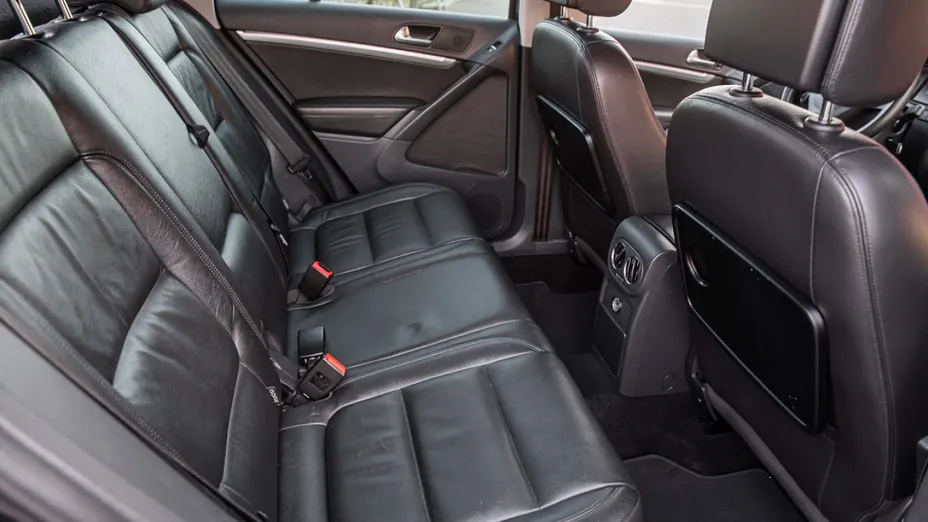 VOLKSWAGEN Tiguan -