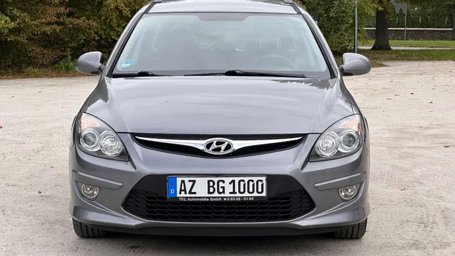 HYUNDAI i30 -