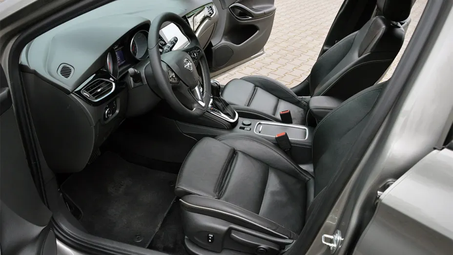 OPEL Astra -