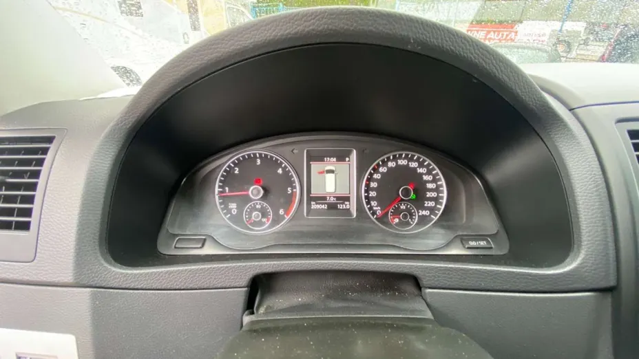 VOLKSWAGEN Multivan -