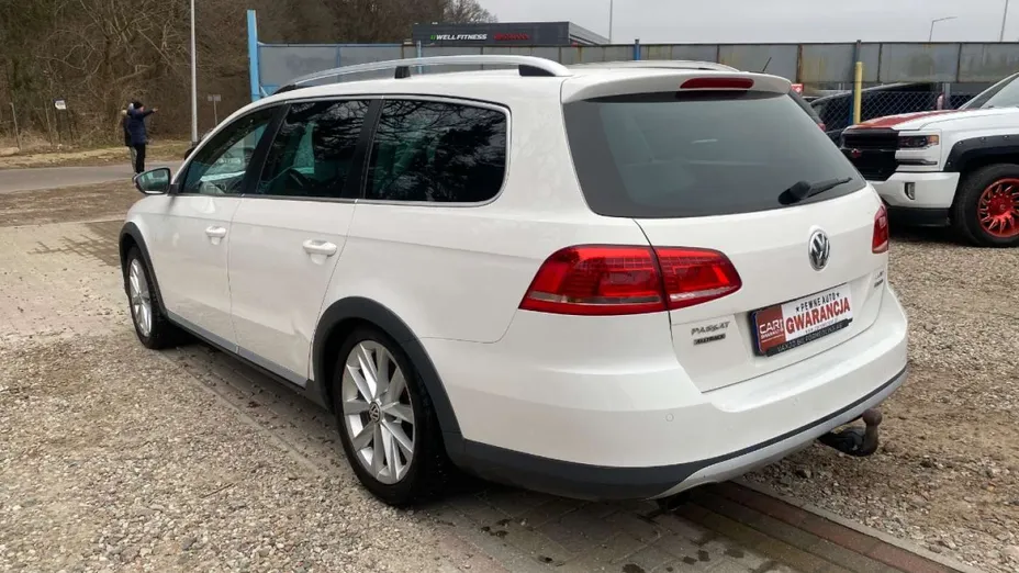 VOLKSWAGEN Passat -