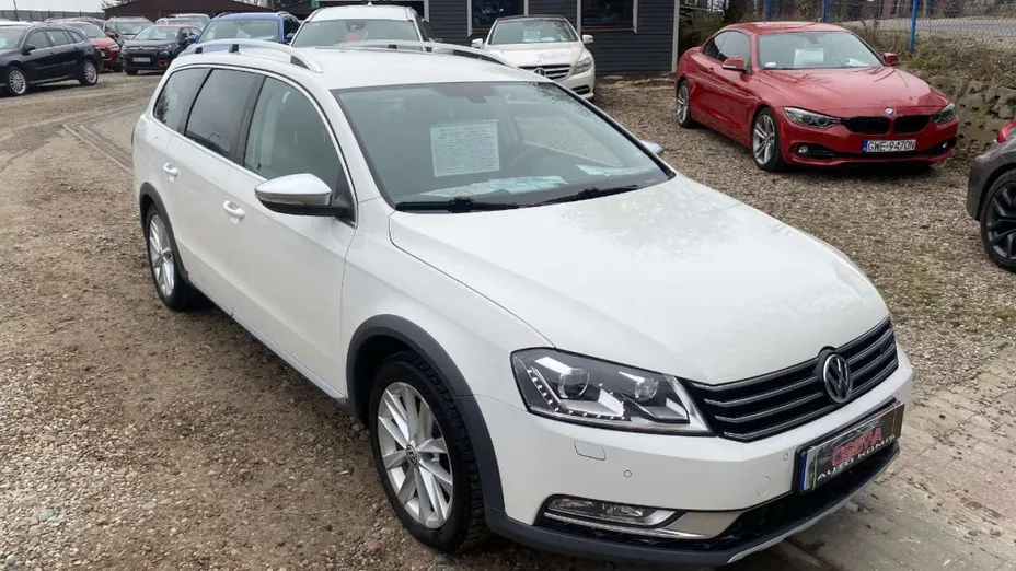 VOLKSWAGEN Passat -