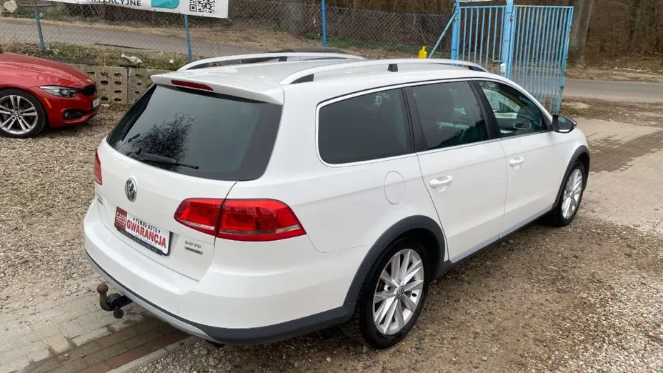 VOLKSWAGEN Passat -