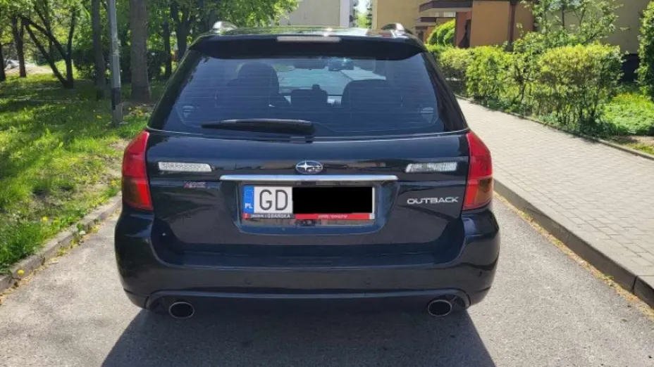 SUBARU Outback -