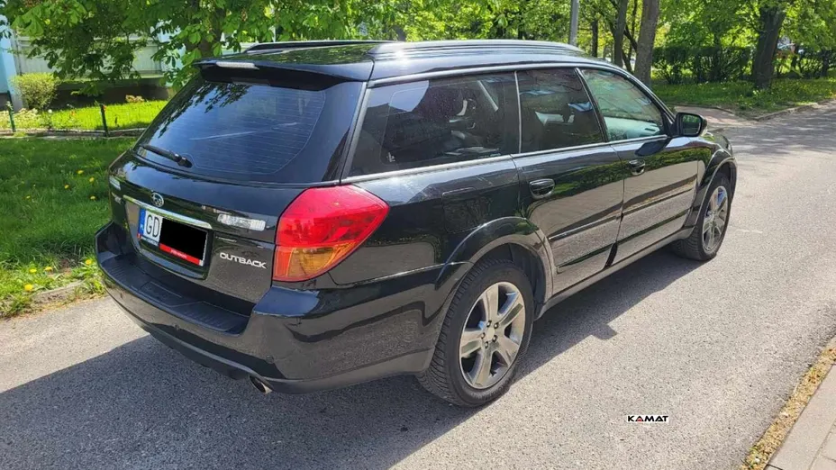 SUBARU Outback -