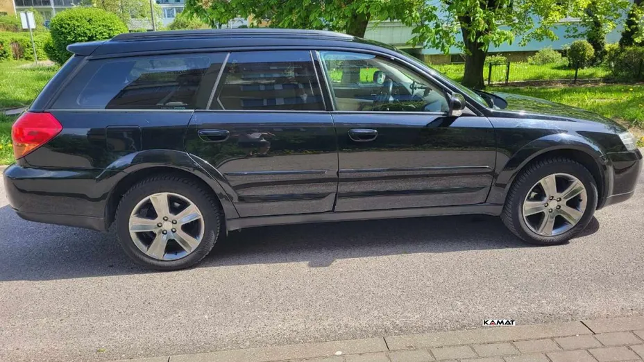 SUBARU Outback -