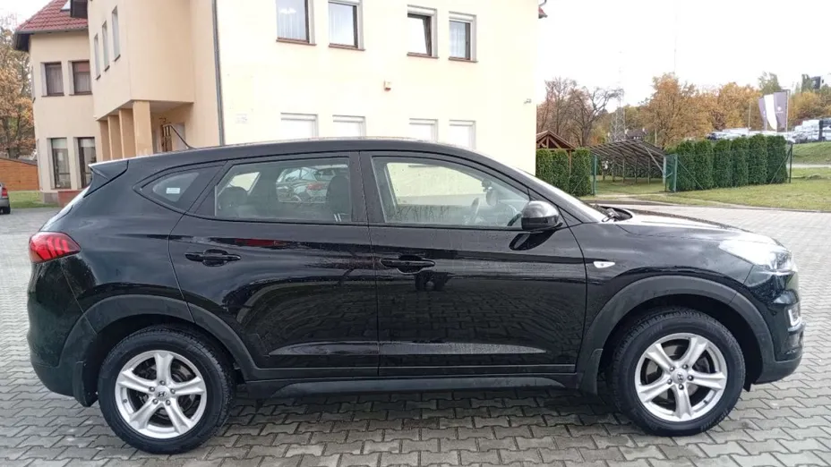 HYUNDAI Tucson -