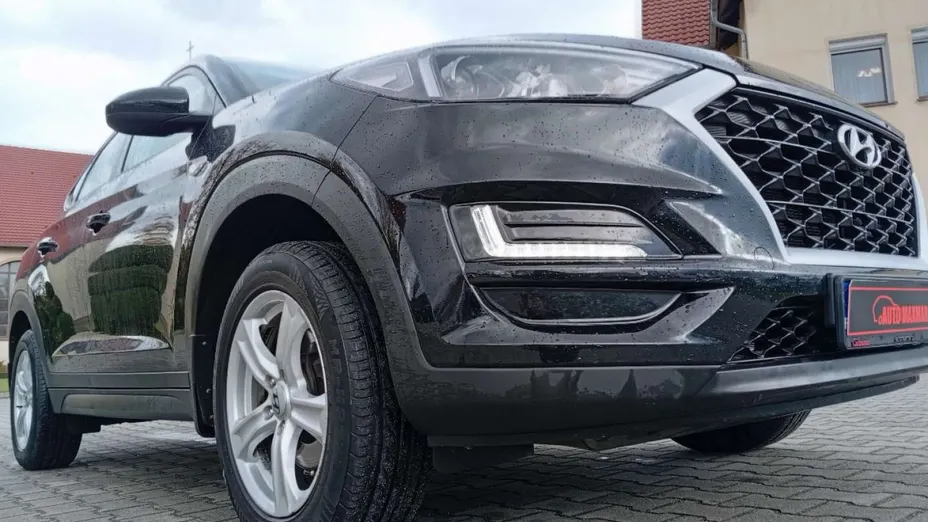 HYUNDAI Tucson -