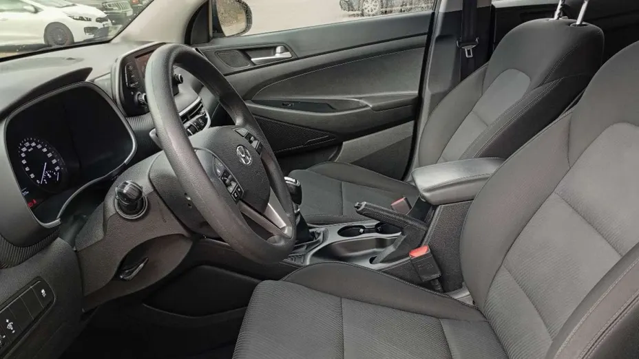 HYUNDAI Tucson -