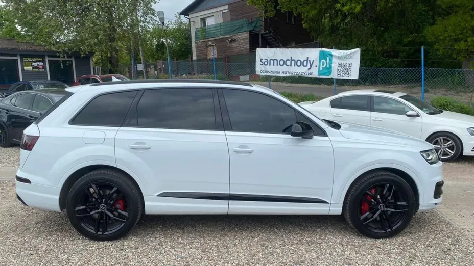 AUDI Q7 -