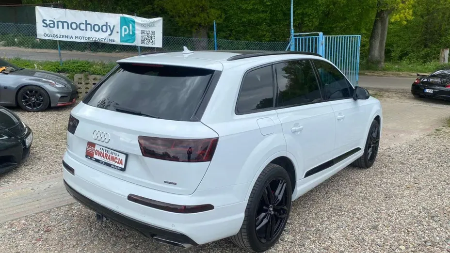 AUDI Q7 -