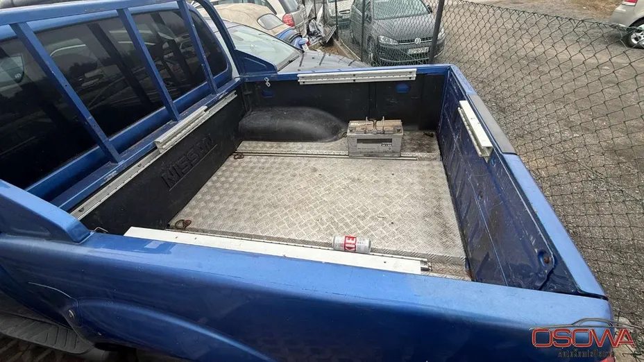 NISSAN Navara -