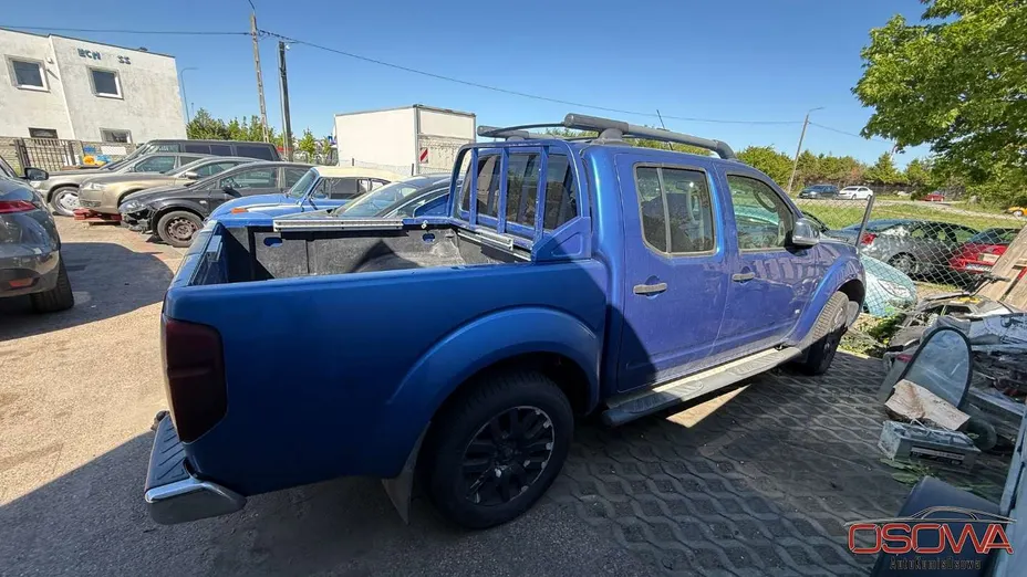 NISSAN Navara -