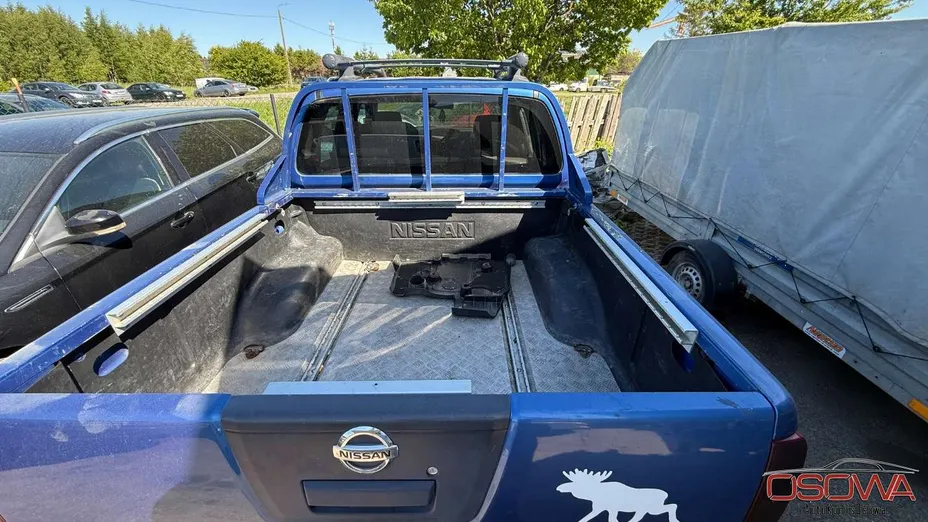 NISSAN Navara -
