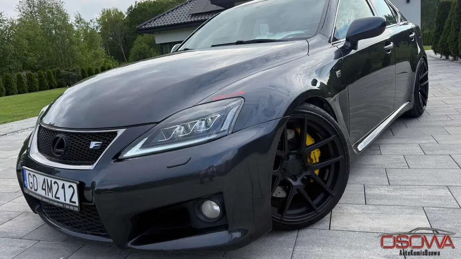 LEXUS IS -