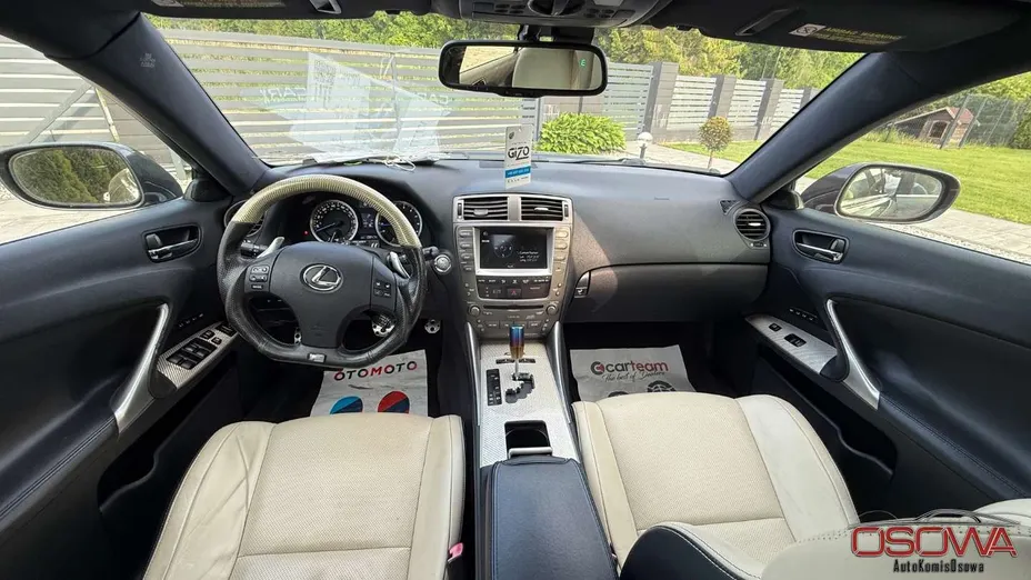 LEXUS IS -