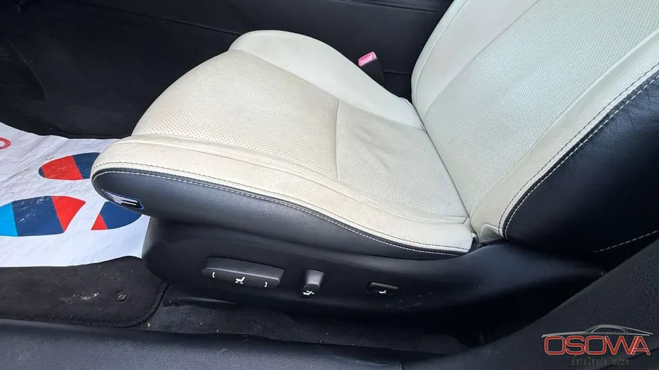LEXUS IS -