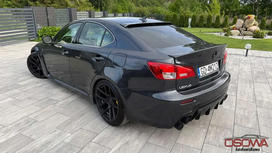 LEXUS IS -