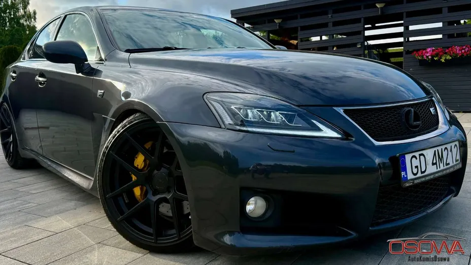 LEXUS IS -
