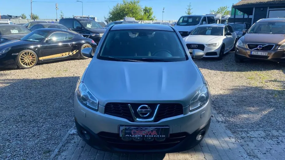 NISSAN Qashqai -