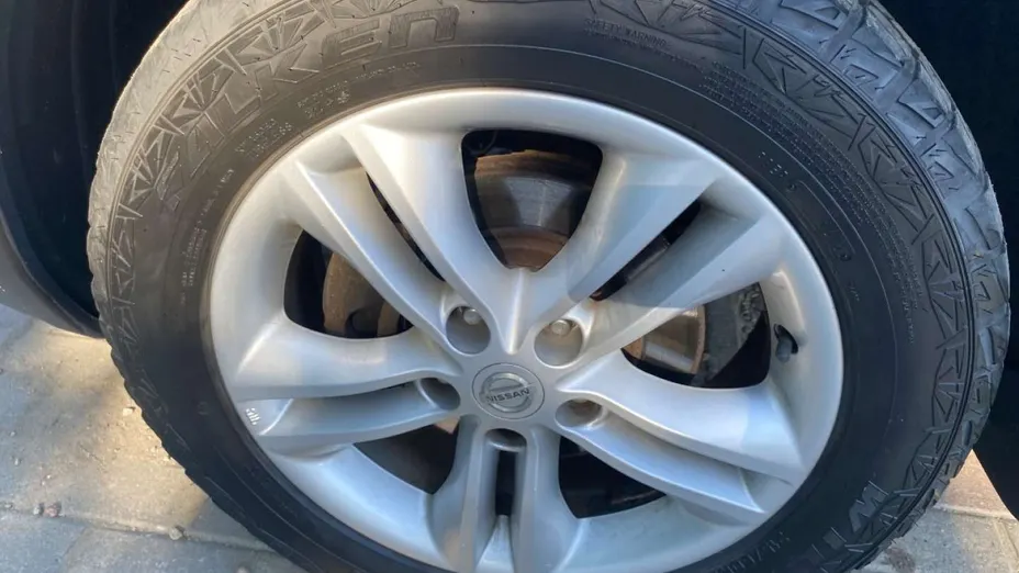 NISSAN Qashqai -