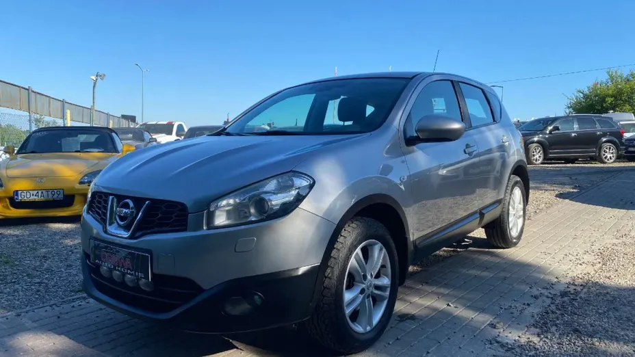 NISSAN Qashqai -