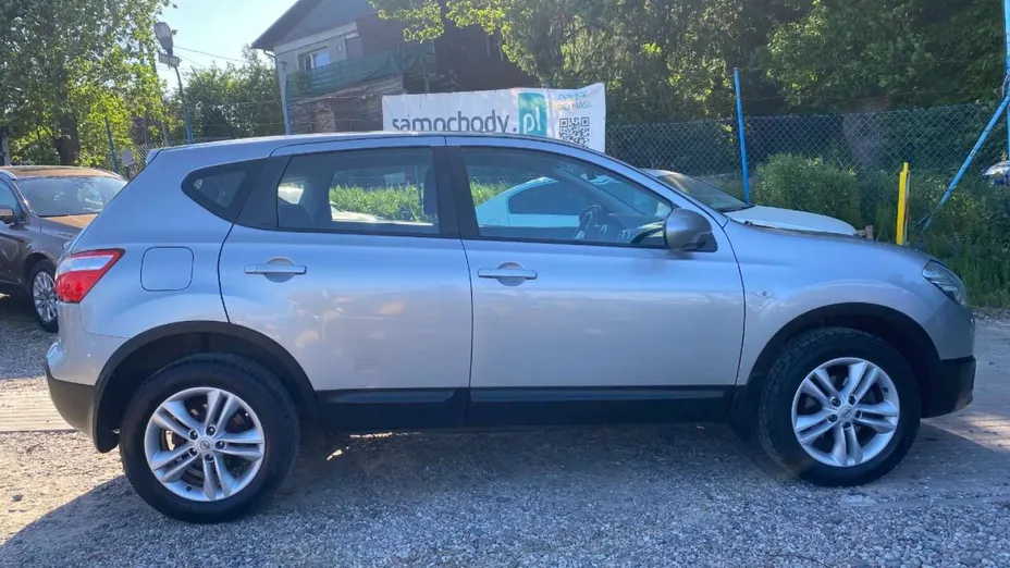 NISSAN Qashqai -