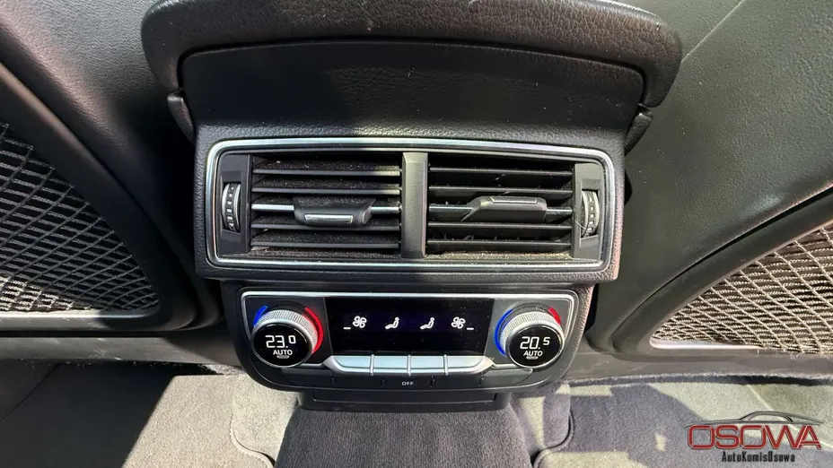 AUDI Q7 -