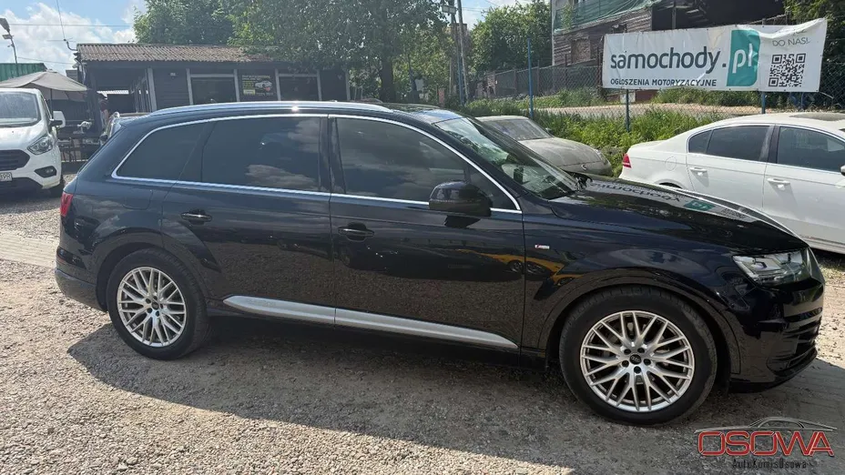 AUDI Q7 -