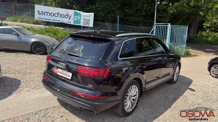 AUDI Q7 -