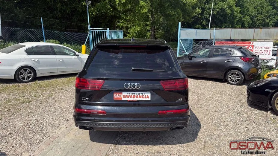 AUDI Q7 -