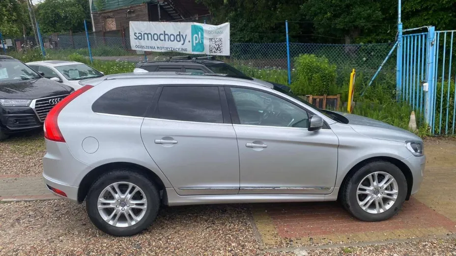 VOLVO XC60 -