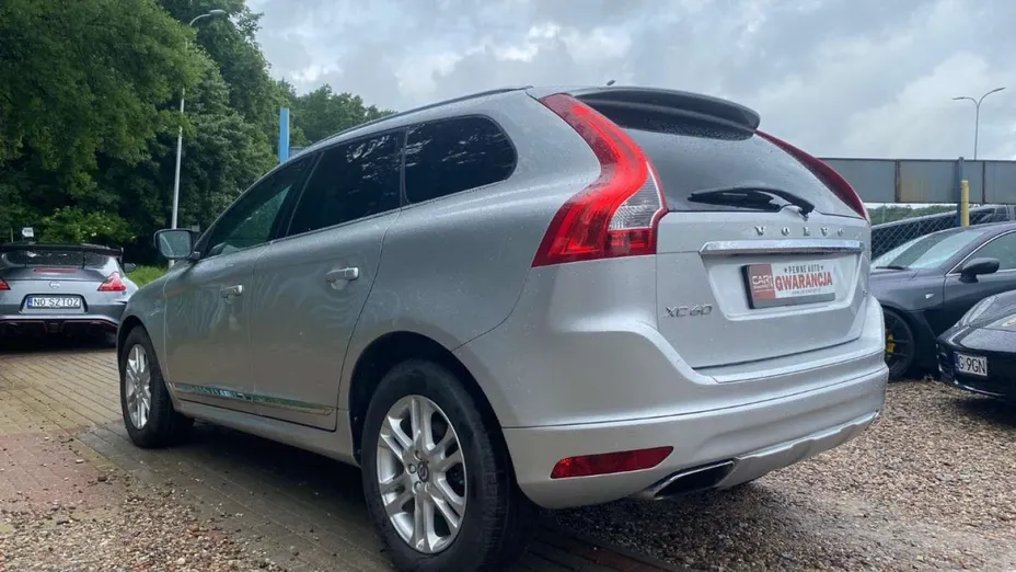VOLVO XC60 -