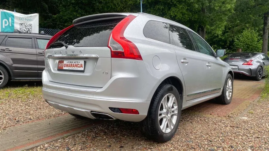 VOLVO XC60 -