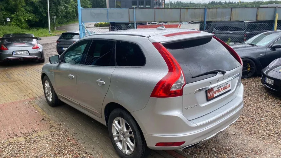 VOLVO XC60 -