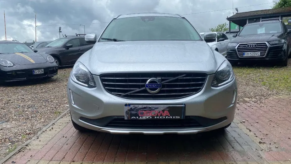 VOLVO XC60 -