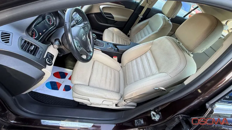 OPEL Insignia -