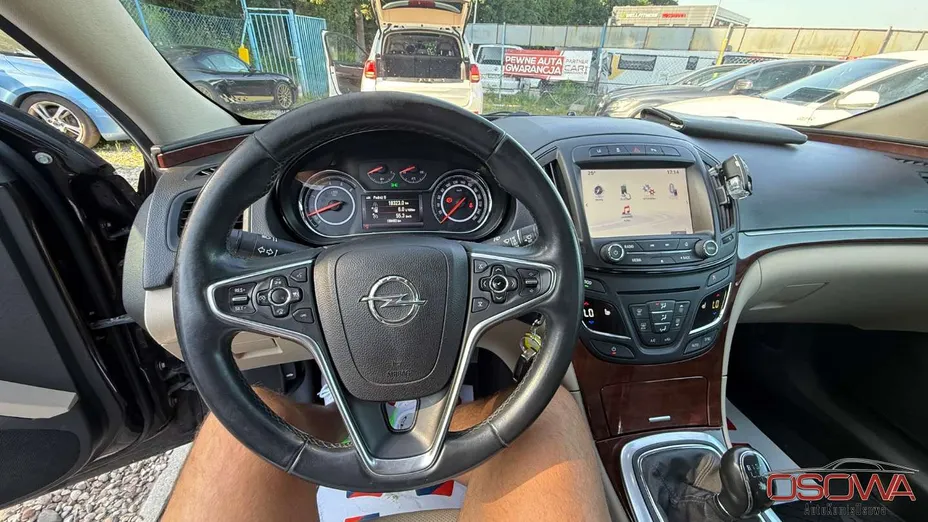 OPEL Insignia -