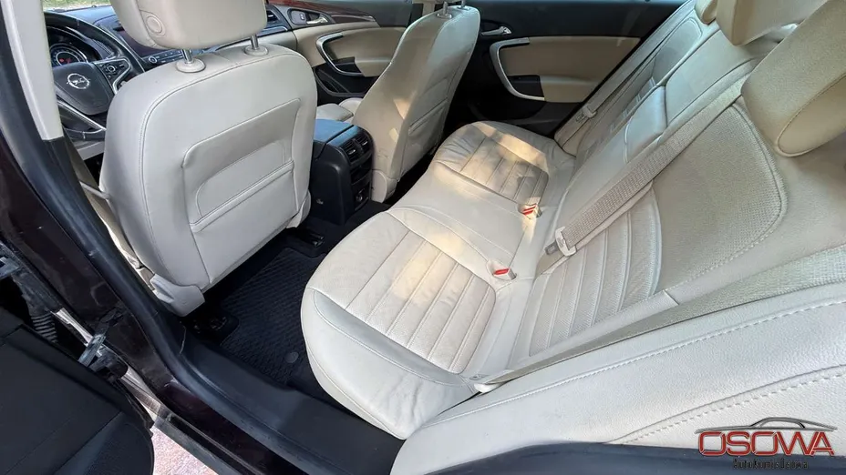OPEL Insignia -