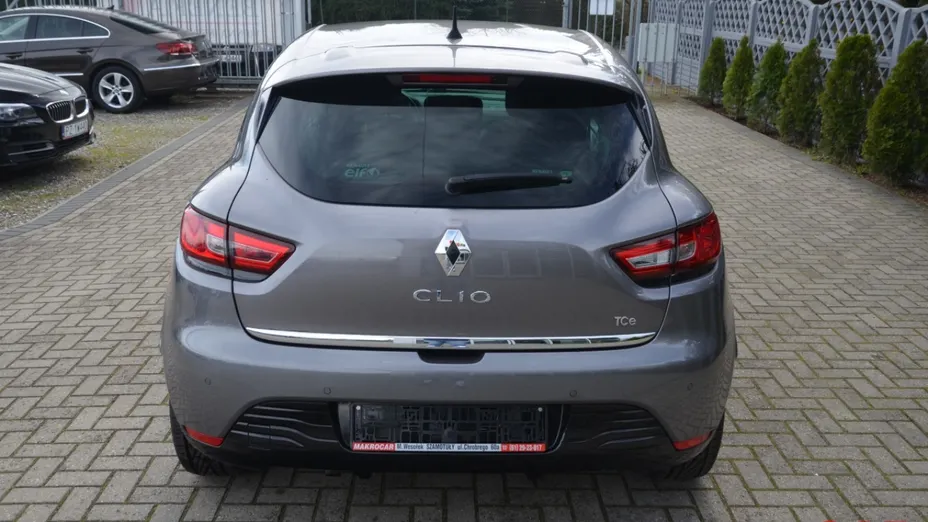 RENAULT Clio -