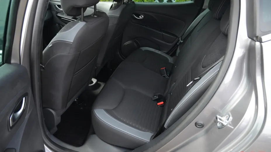 RENAULT Clio -